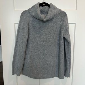 Grey Pink Clover Sweater Size XL